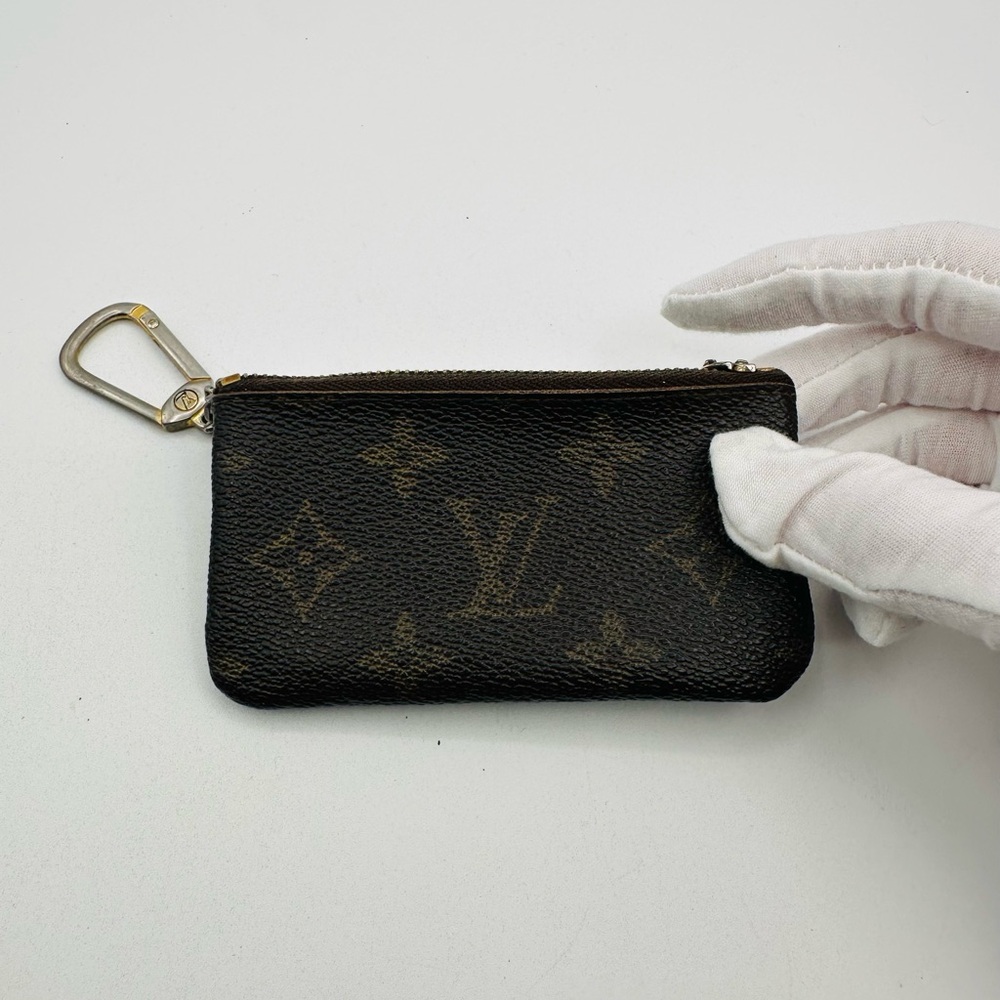 Louis Vuitton Chain Zip Pouch Wallet